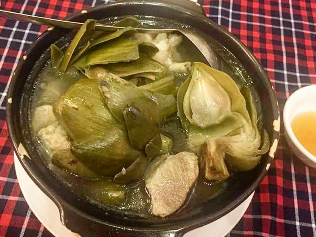 Canh atiso hầm giò heo